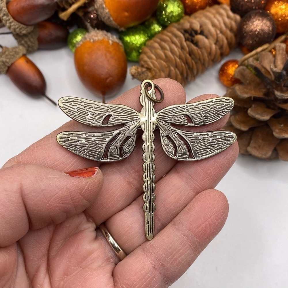 Sparkling Dragonfly Pendant. SEE VIDEO! - Picture 2 of 9